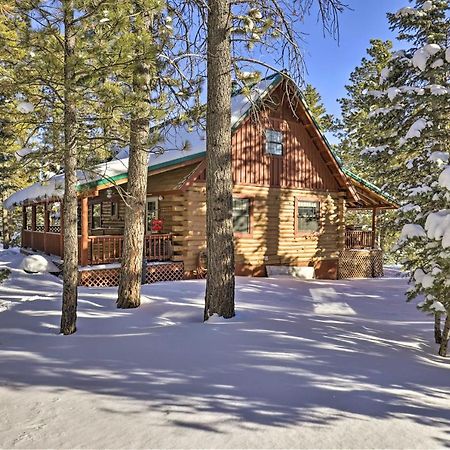 Rustic Duck Creek Village Cabin With Fire Pit! 외부 사진