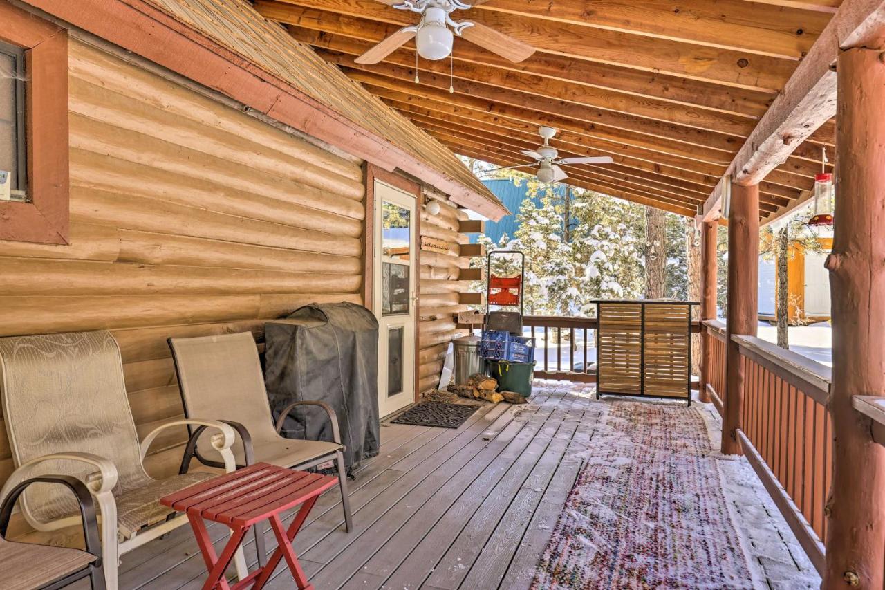 Rustic Duck Creek Village Cabin With Fire Pit! 외부 사진